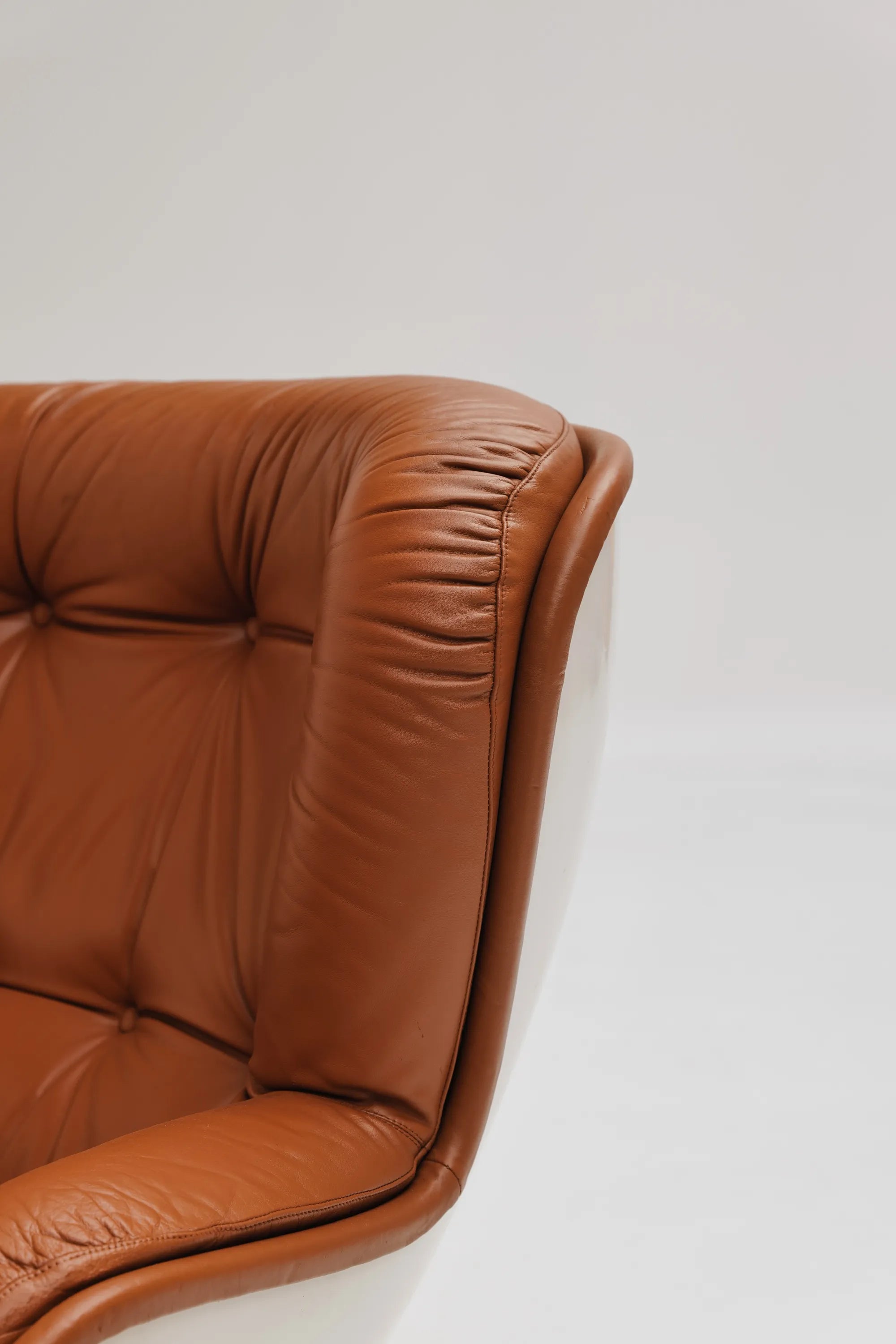 Paire de Fauteuil et Ottoman Karaté par Michel Cadestin pour Airborne