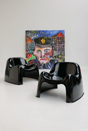 Paire de chaise Toga en Fibre de Verre Noire par Sergio Mazza pour Artemide