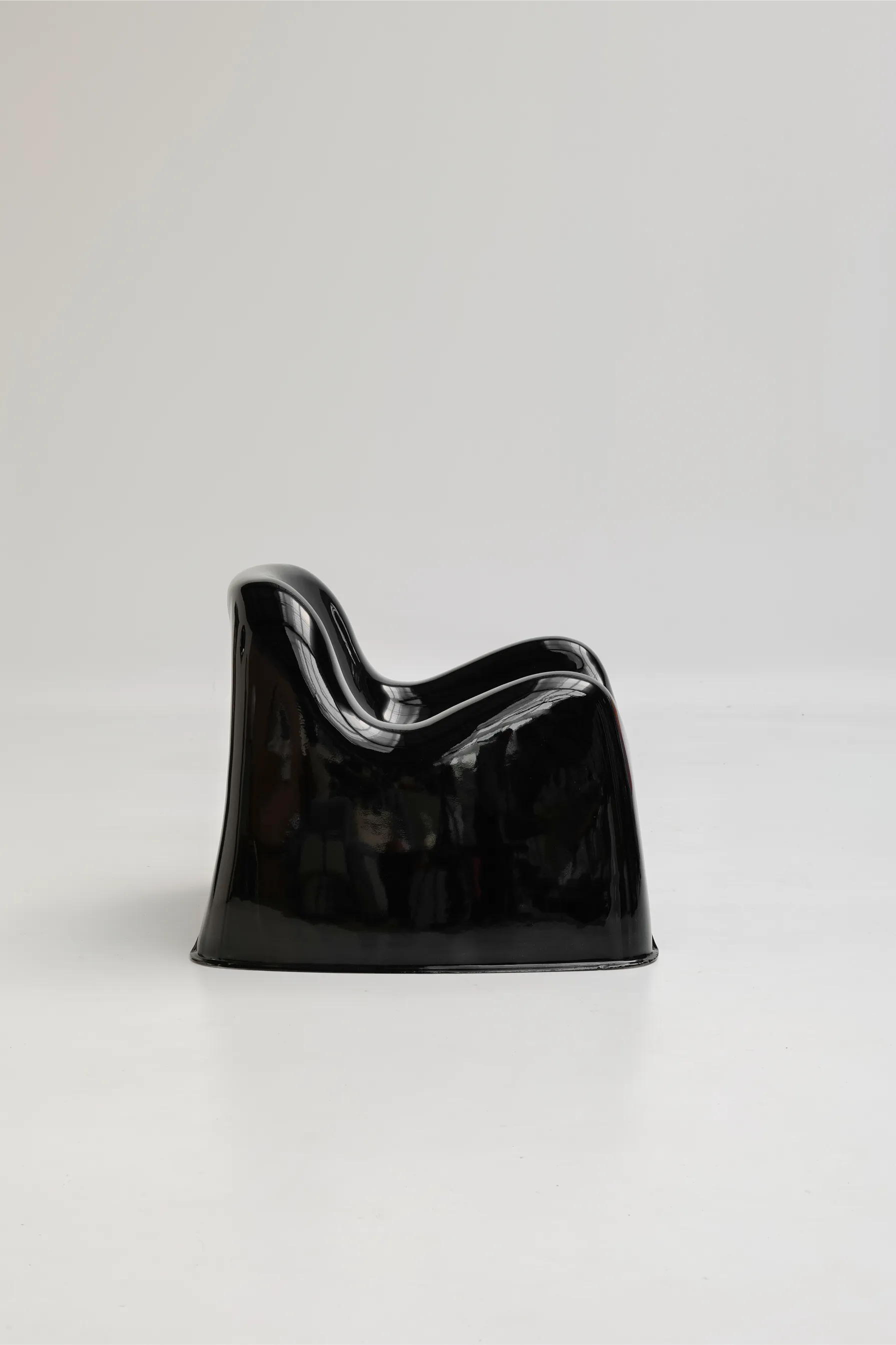 Paire de chaise Toga en Fibre de Verre Noire par Sergio Mazza pour Artemide