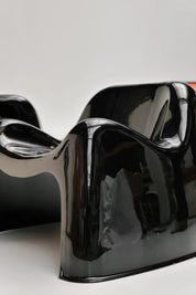 Paire de chaise Toga en Fibre de Verre Noire par Sergio Mazza pour Artemide