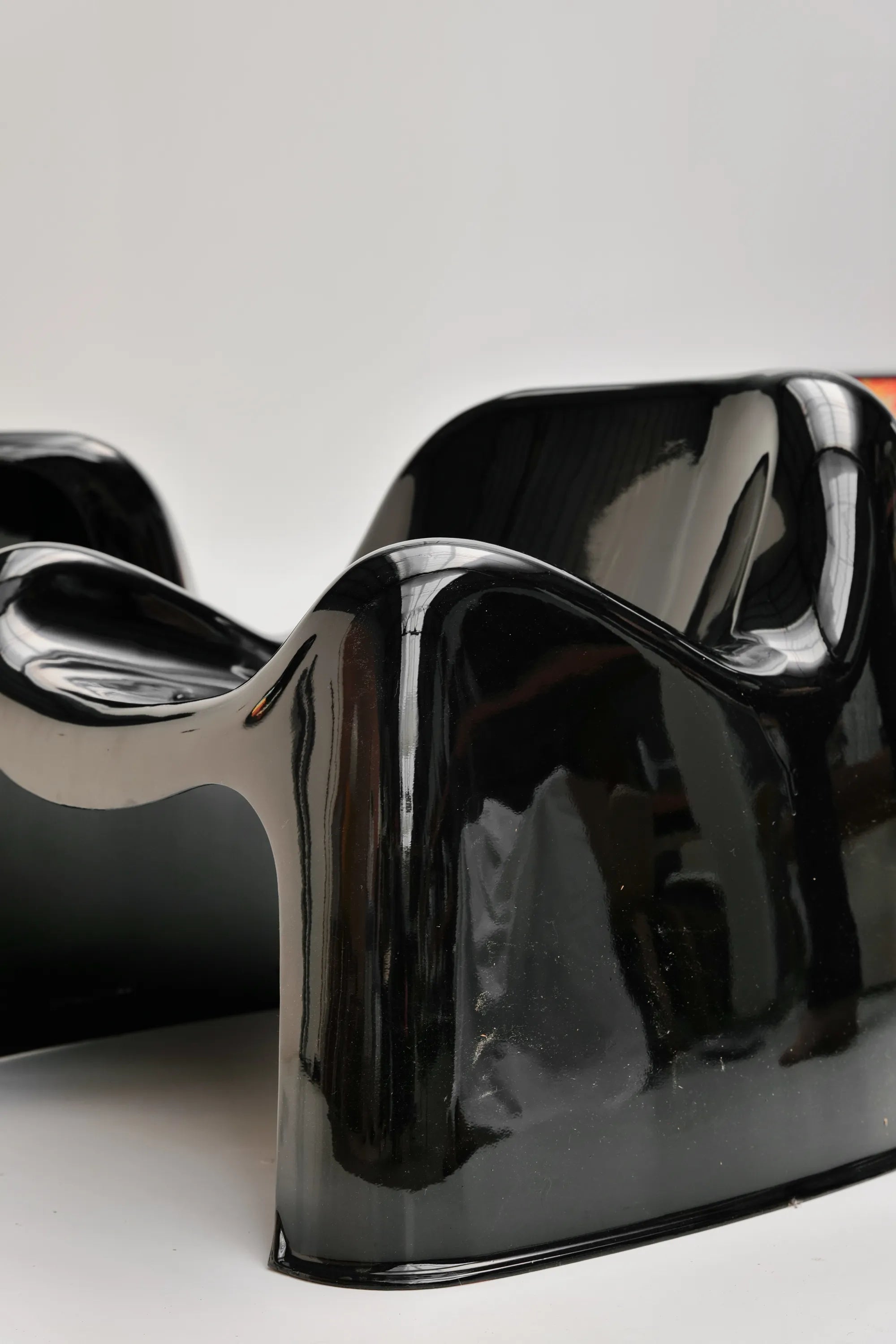 Paire de chaise Toga en Fibre de Verre Noire par Sergio Mazza pour Artemide