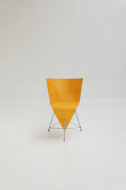 Paire de  chaises sculpturales (prototype) en contreplaqué courbé par J. A. van ’t Leven