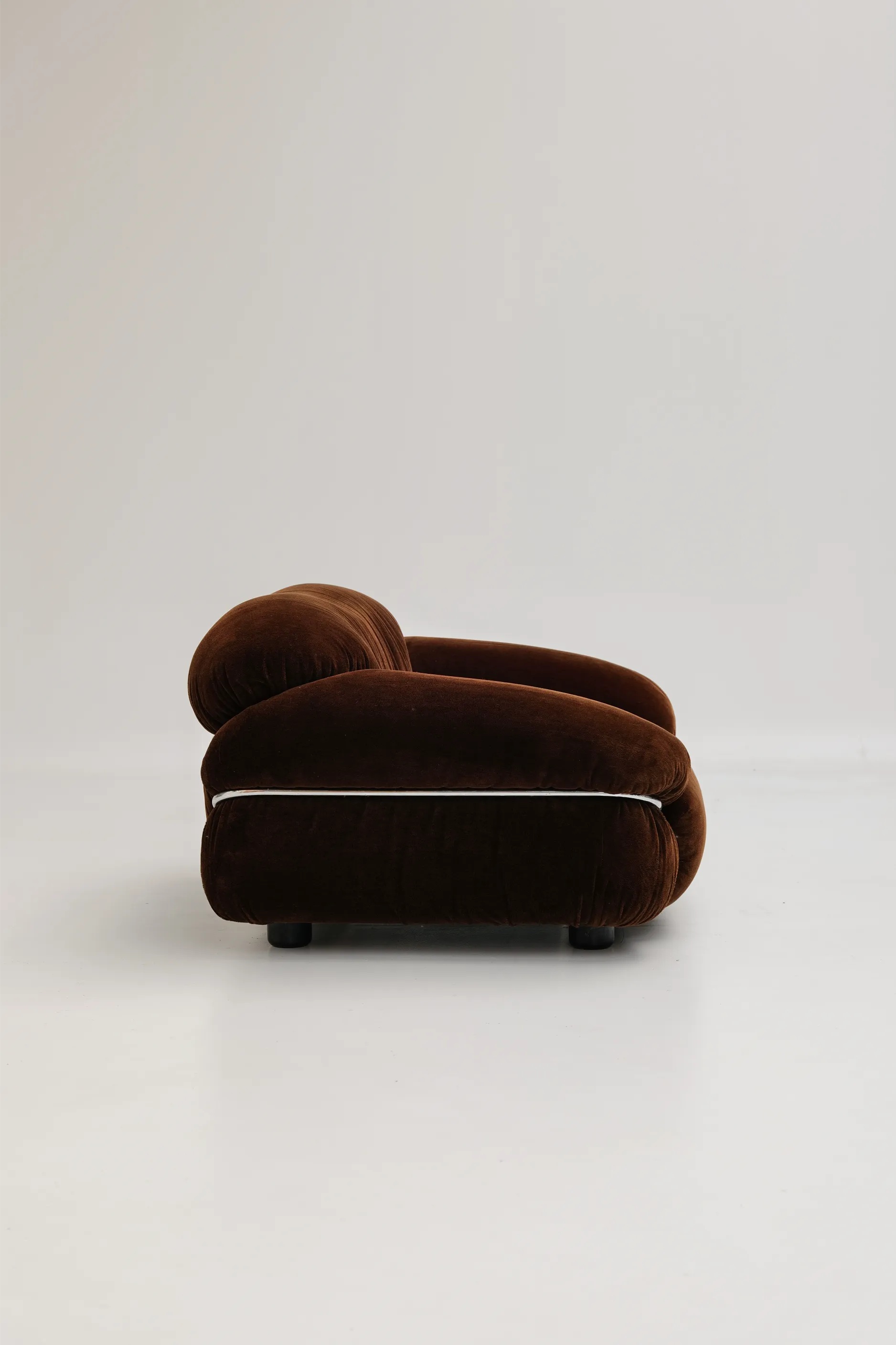 Fauteuil Sesann par Gianfranco Frattini pour Cassina