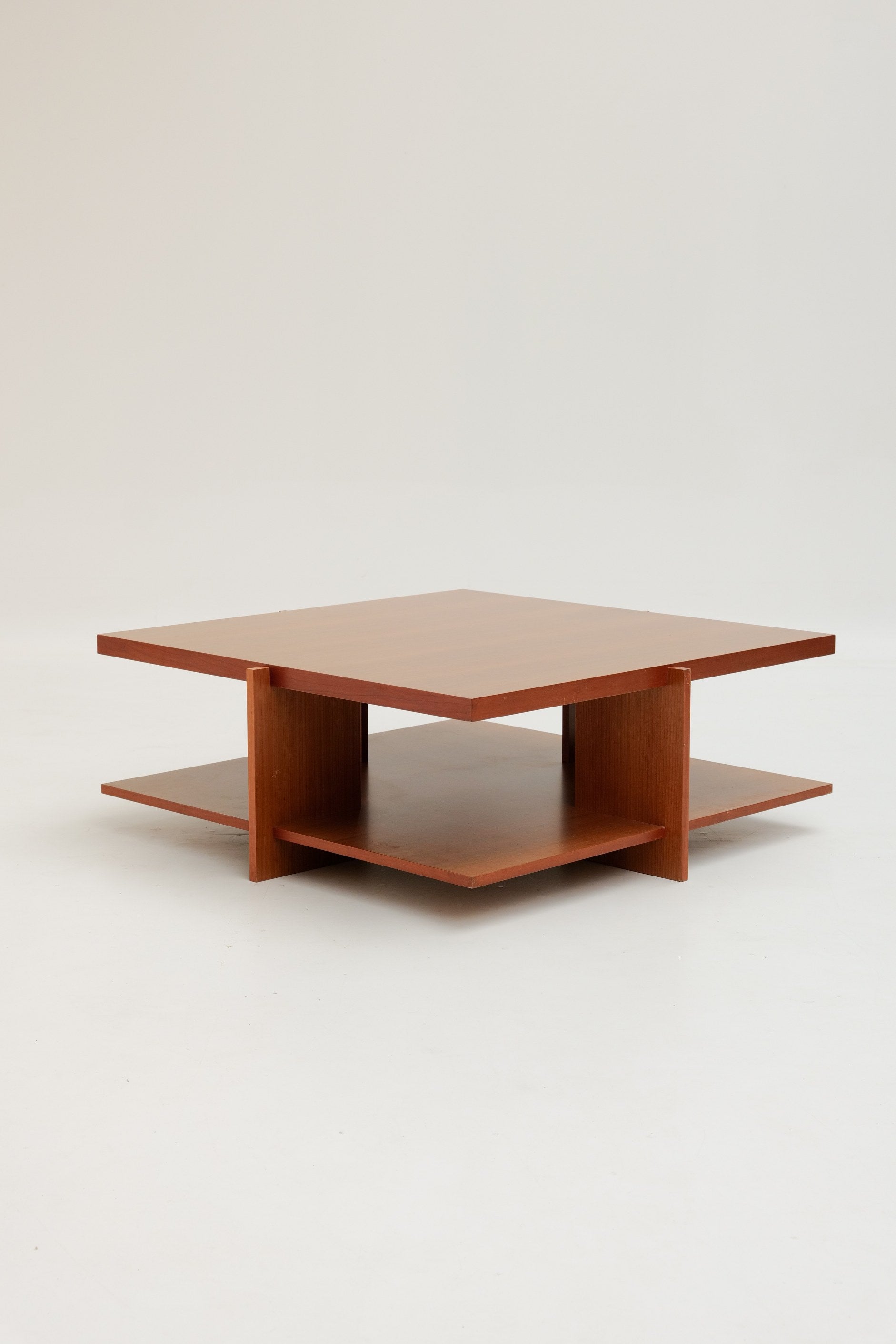 Table basse par Frank Lloyd Wright pour Cassina