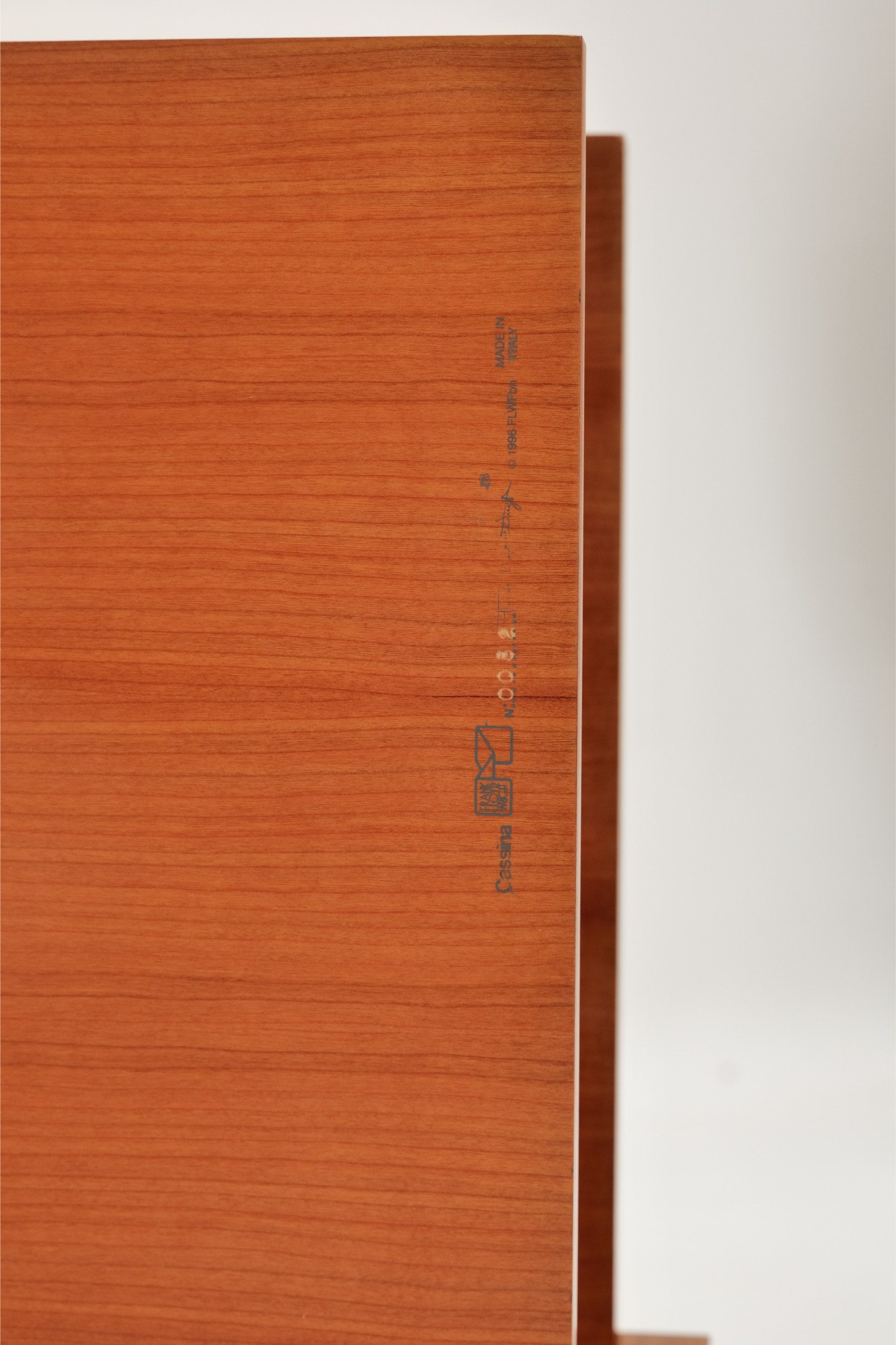 Table basse par Frank Lloyd Wright pour Cassina