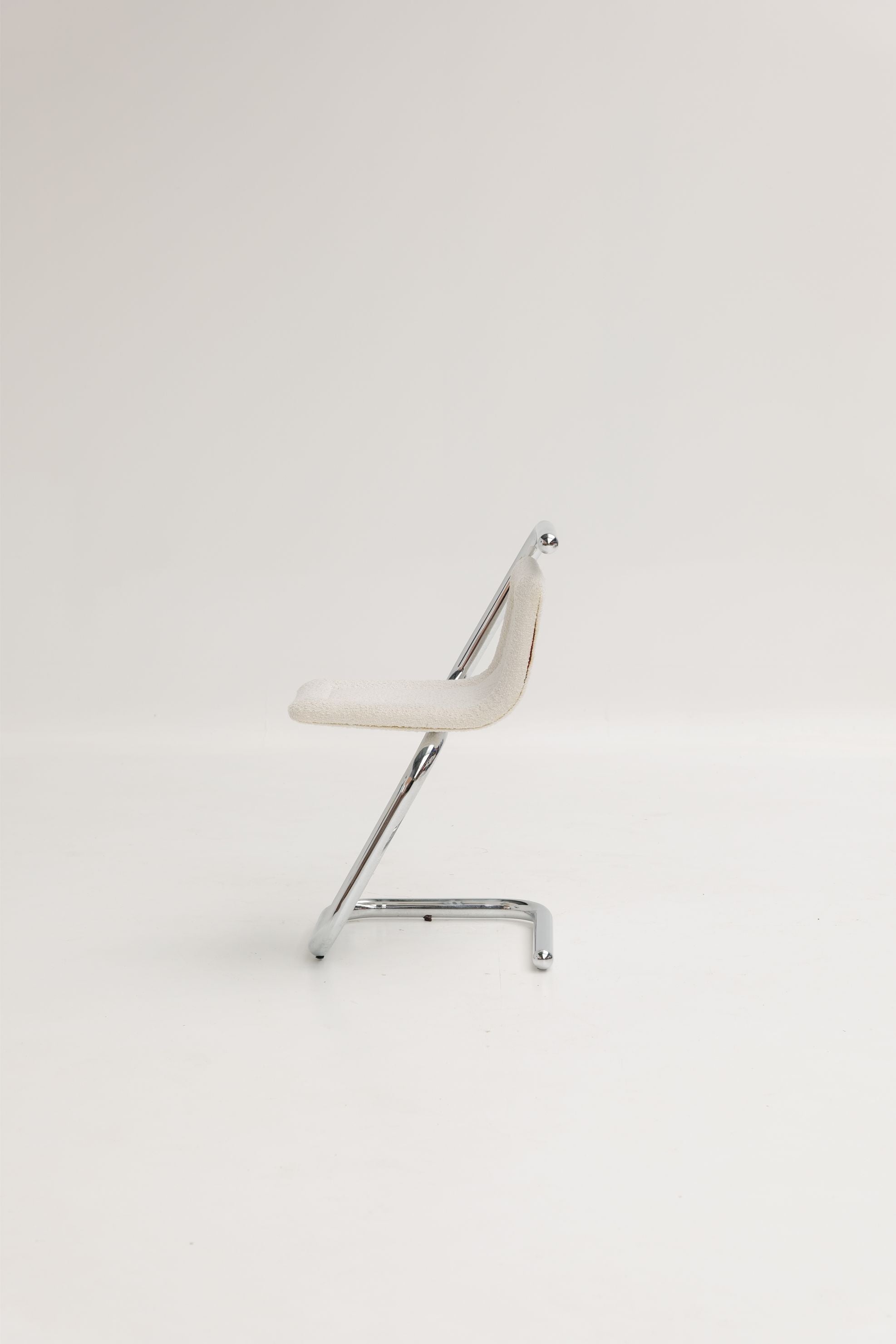Ensemble de 4 chaises italiennes des années 70 en forme de "s"