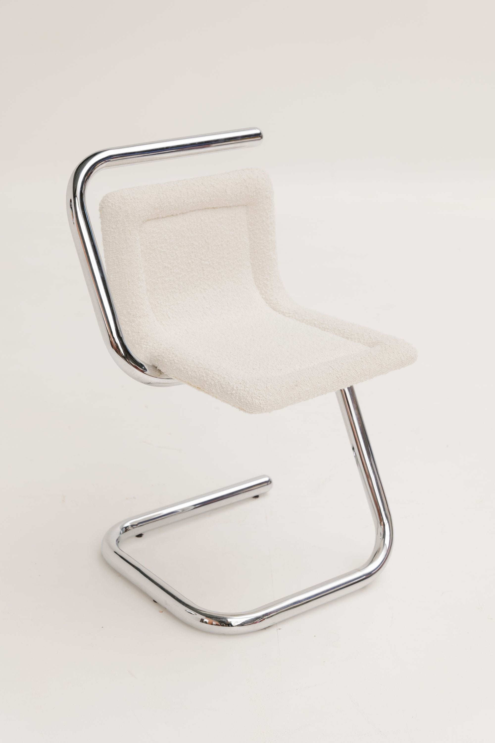 Ensemble de 4 chaises italiennes des années 70 en forme de "s"