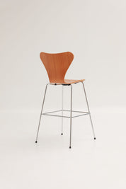 Chaises de bar Série 7 3187 en bois par Arne Jacobsen pour Fritz Hansen