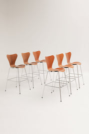Chaises de bar Série 7 3187 en bois par Arne Jacobsen pour Fritz Hansen