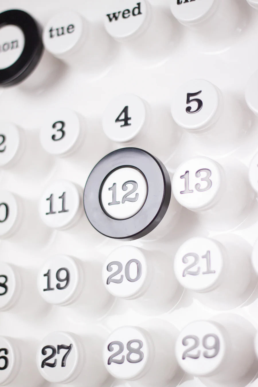 Ring-A-Date Perpetual Calendar by Giorgio Della Beffa (White)