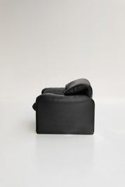 Paire de fauteuils Maralunga par Vico Magistretti pour Cassina