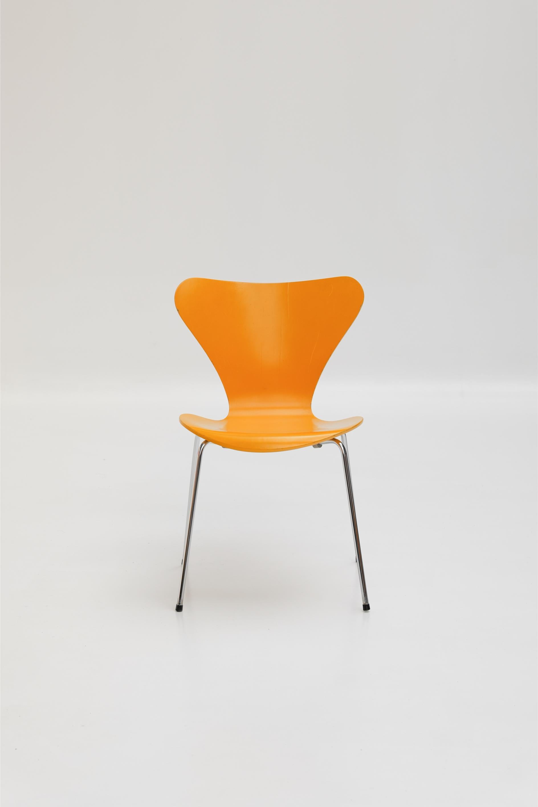 Chaise Series 7 3107 par Arne Jacobsen pour Fritz Hansen