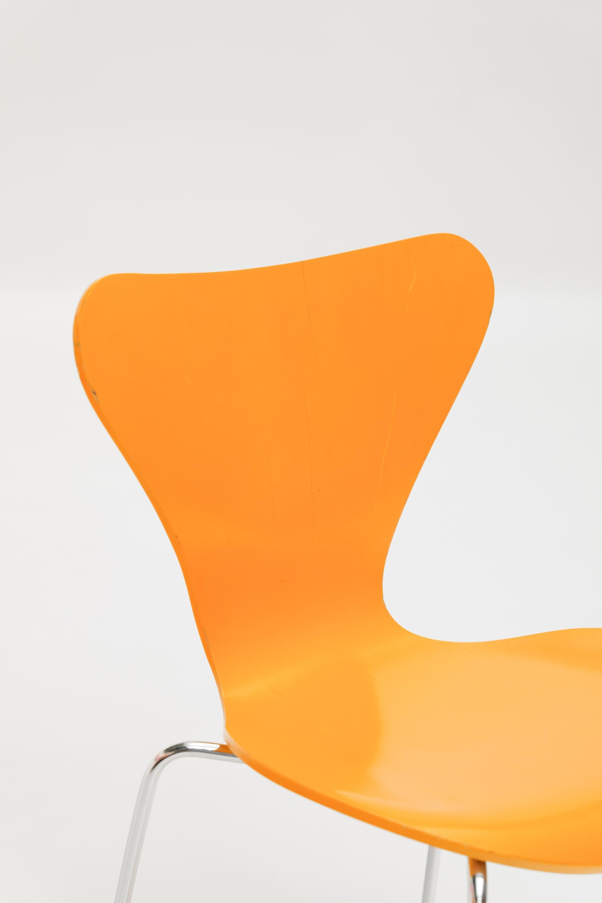 Chaise Series 7 3107 par Arne Jacobsen pour Fritz Hansen