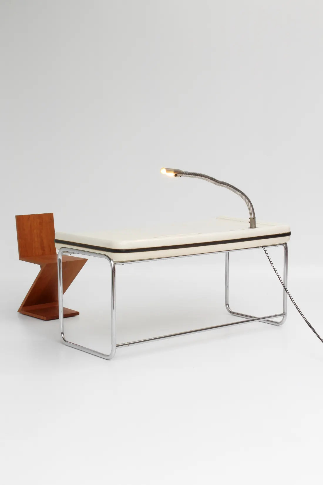 Bureau de direction en fibre de verre par Marc Held, 1967