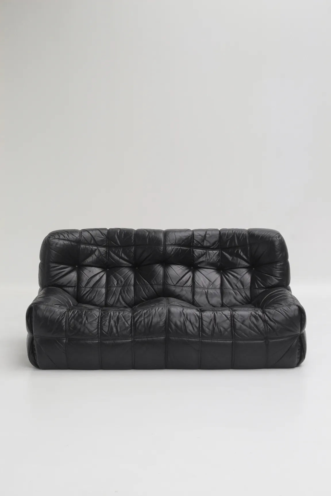 Canapé Kashima de Michel Ducaroy en cuir noir pour Ligne Roset