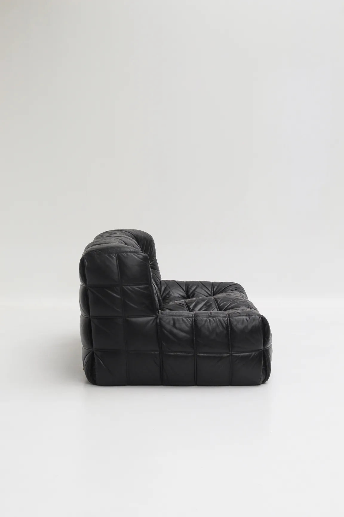 Canapé Kashima de Michel Ducaroy en cuir noir pour Ligne Roset