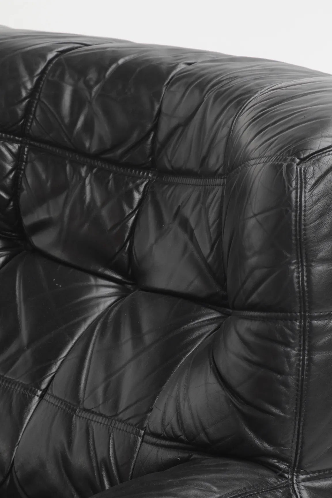 Canapé Kashima de Michel Ducaroy en cuir noir pour Ligne Roset