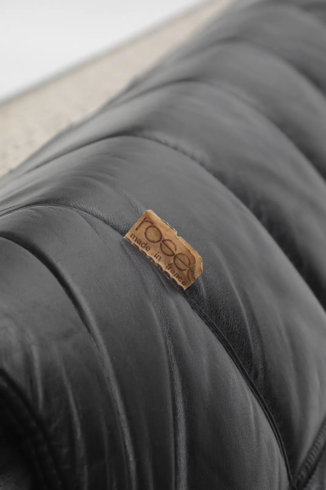 Canapé Kashima de Michel Ducaroy en cuir noir pour Ligne Roset