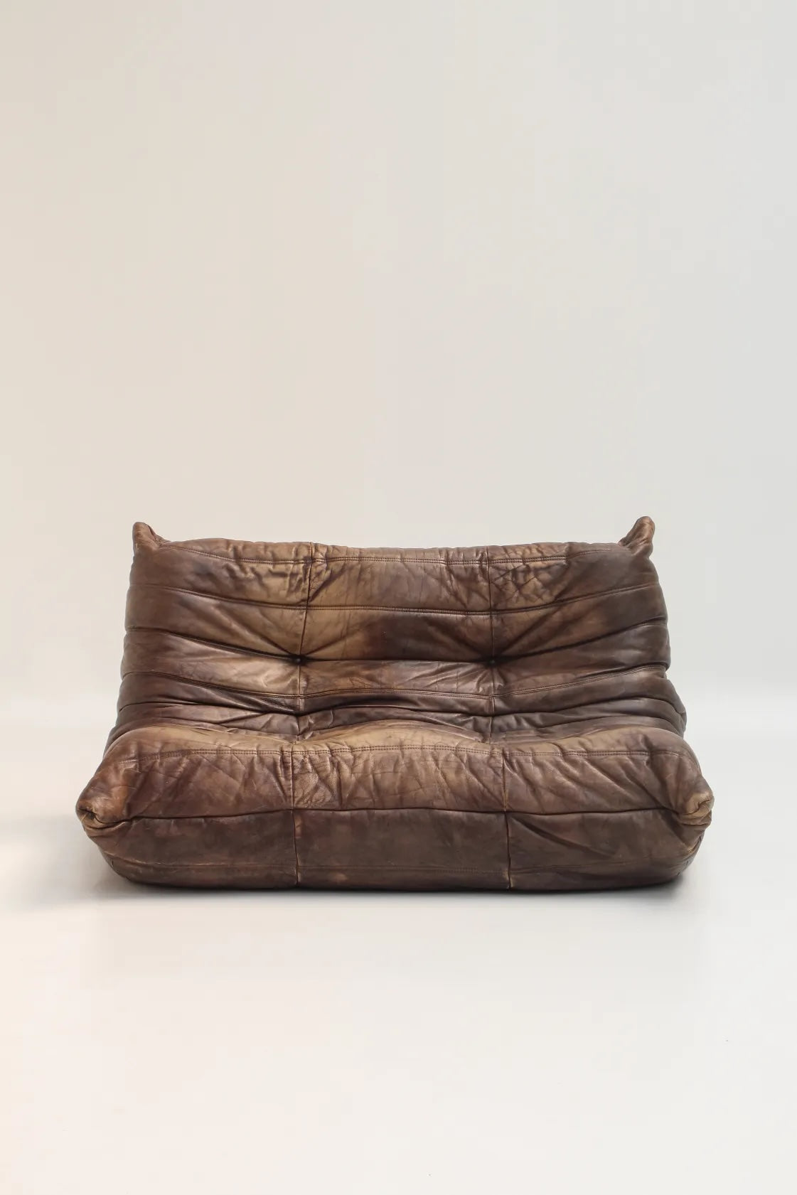 Canapé Togo 2 places de Michel Ducaroy pour Ligne Roset