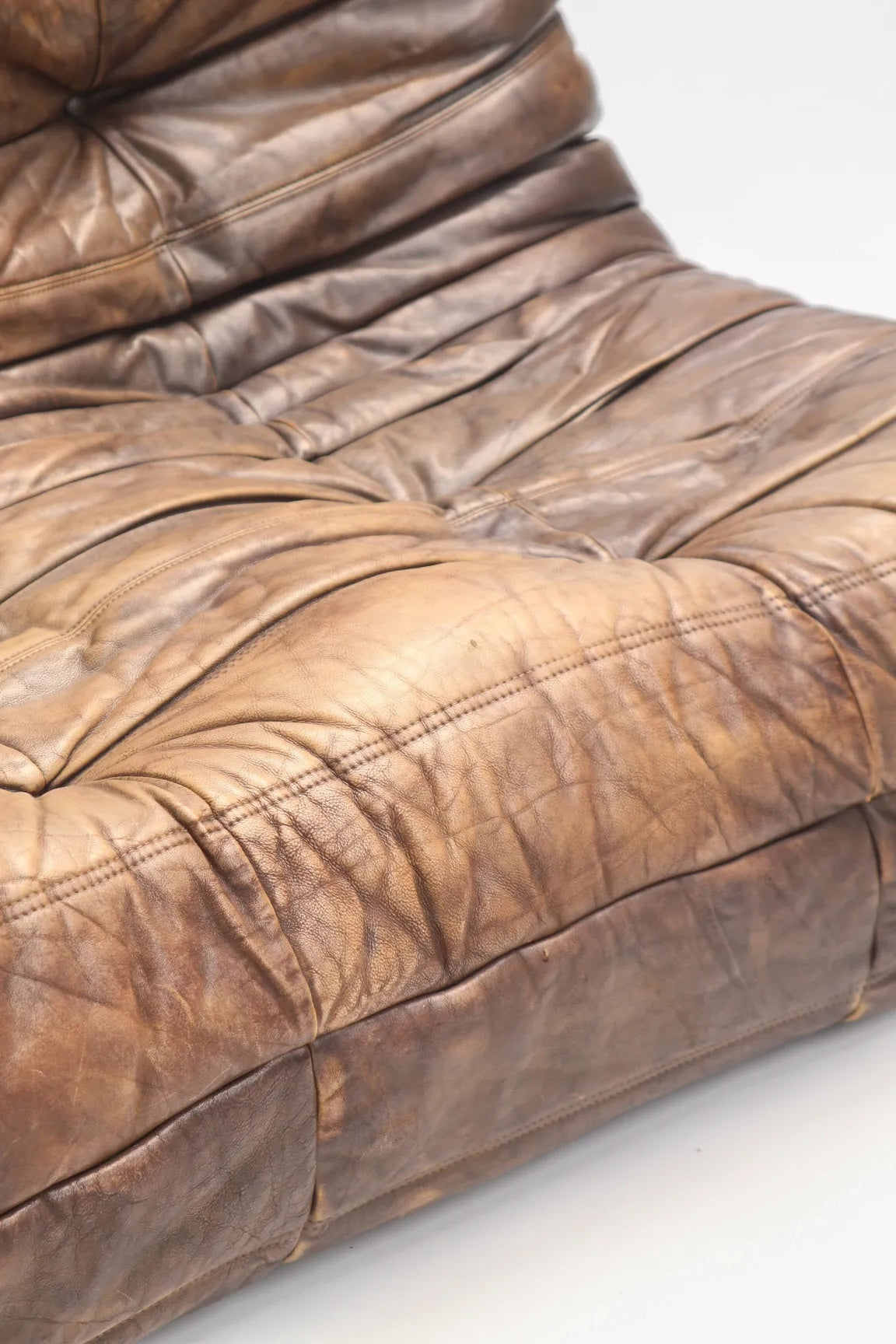 Canapé Togo 2 places de Michel Ducaroy pour Ligne Roset