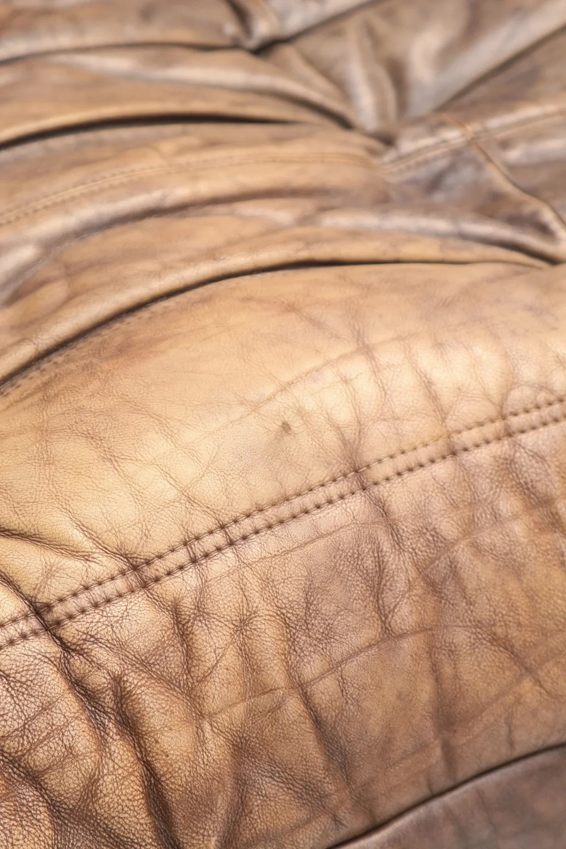 Canapé Togo 2 places de Michel Ducaroy pour Ligne Roset