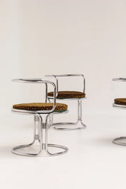 Chaise design de Gae Aulenti pour Prisunic, structure tubulaire et tissu léopard, années 70