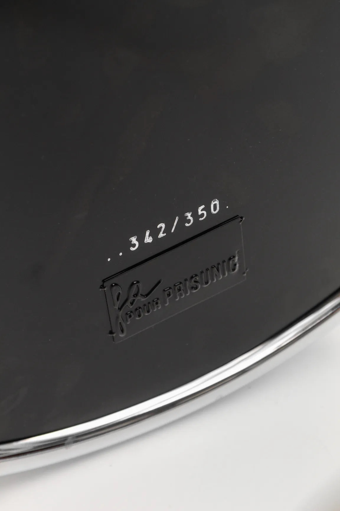 Chaise design de Gae Aulenti pour Prisunic, structure tubulaire et tissu léopard, années 70