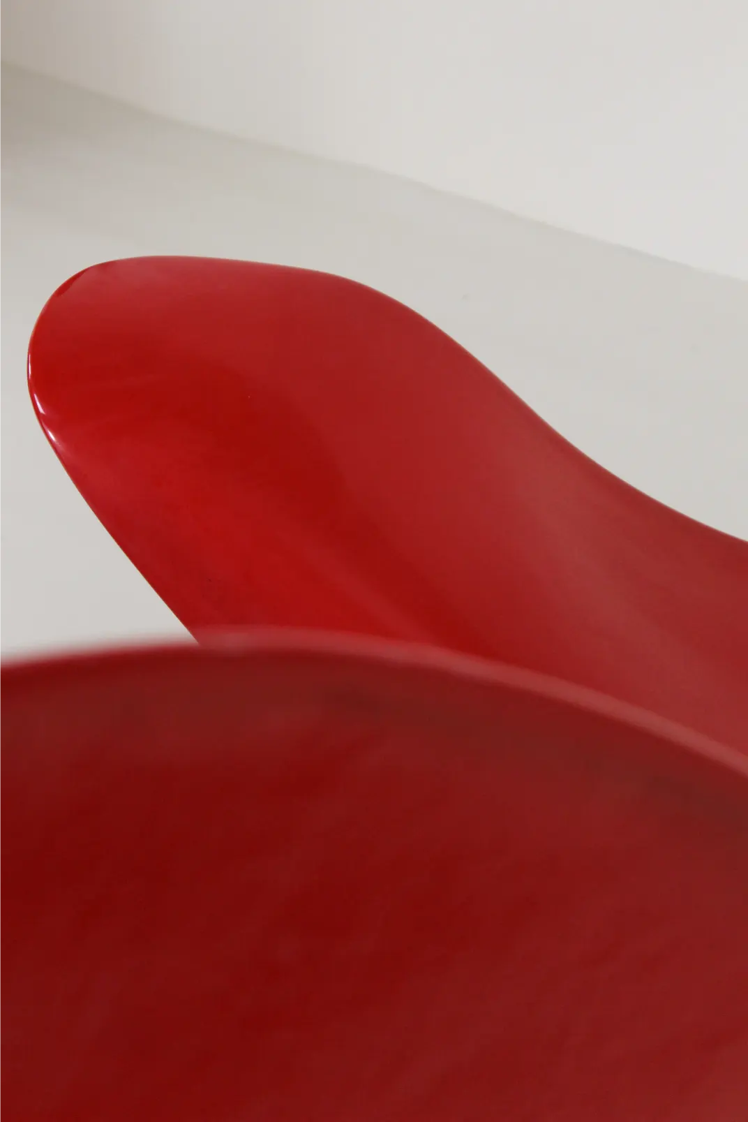 Chaise longue "Elephant" rouge – édition limitée 7/100 par Bernard Rancillac