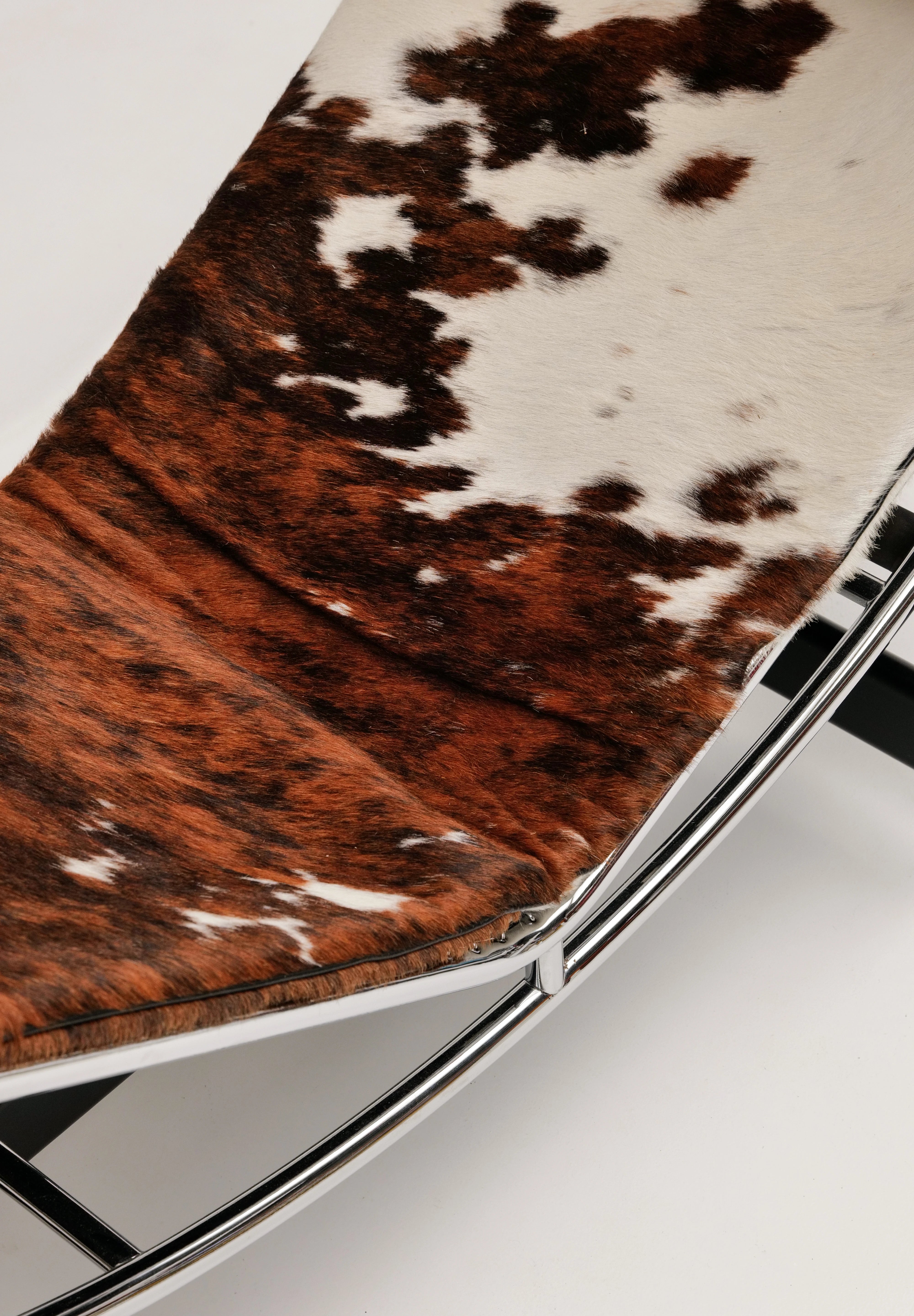 Chaise longue LC4 par Le Corbusier & Charlotte Perriand pour Cassina