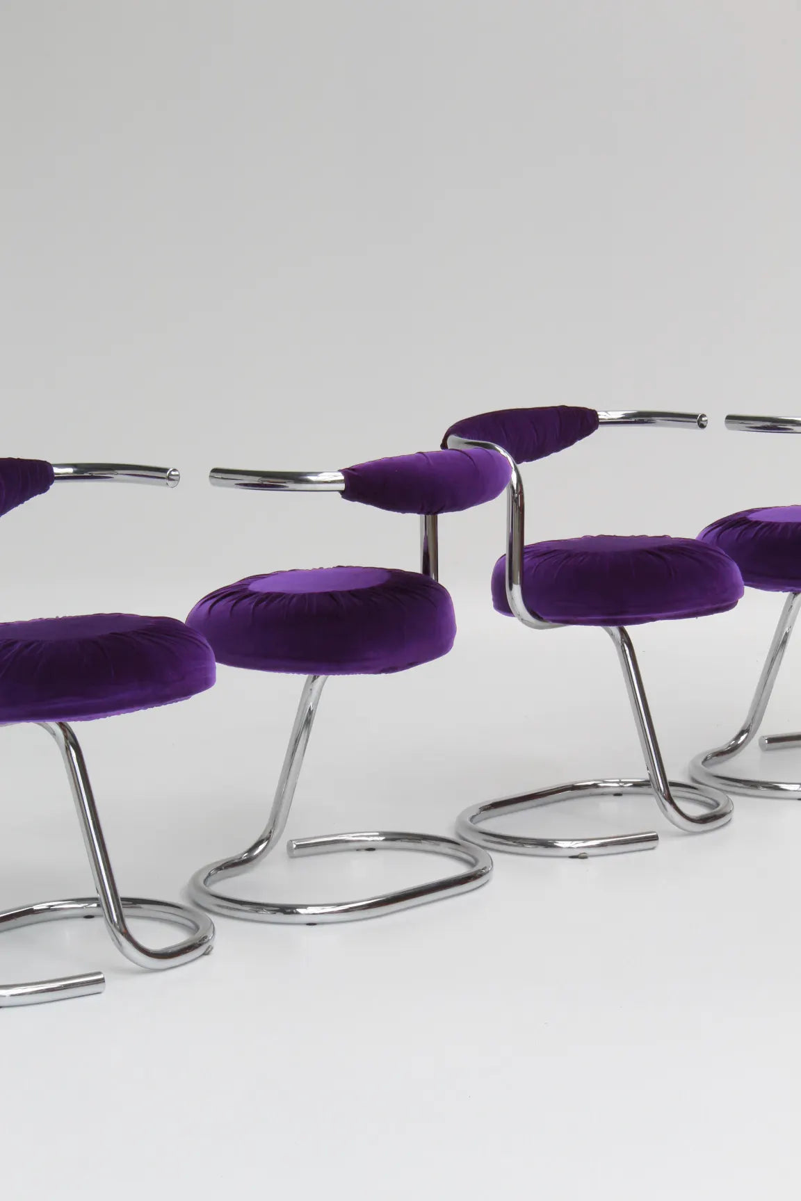 Set de 4 chaises Cobra par Giotto Stoppino, velours violet
