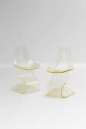 Paire de chaises en lucite par Michel Dumas