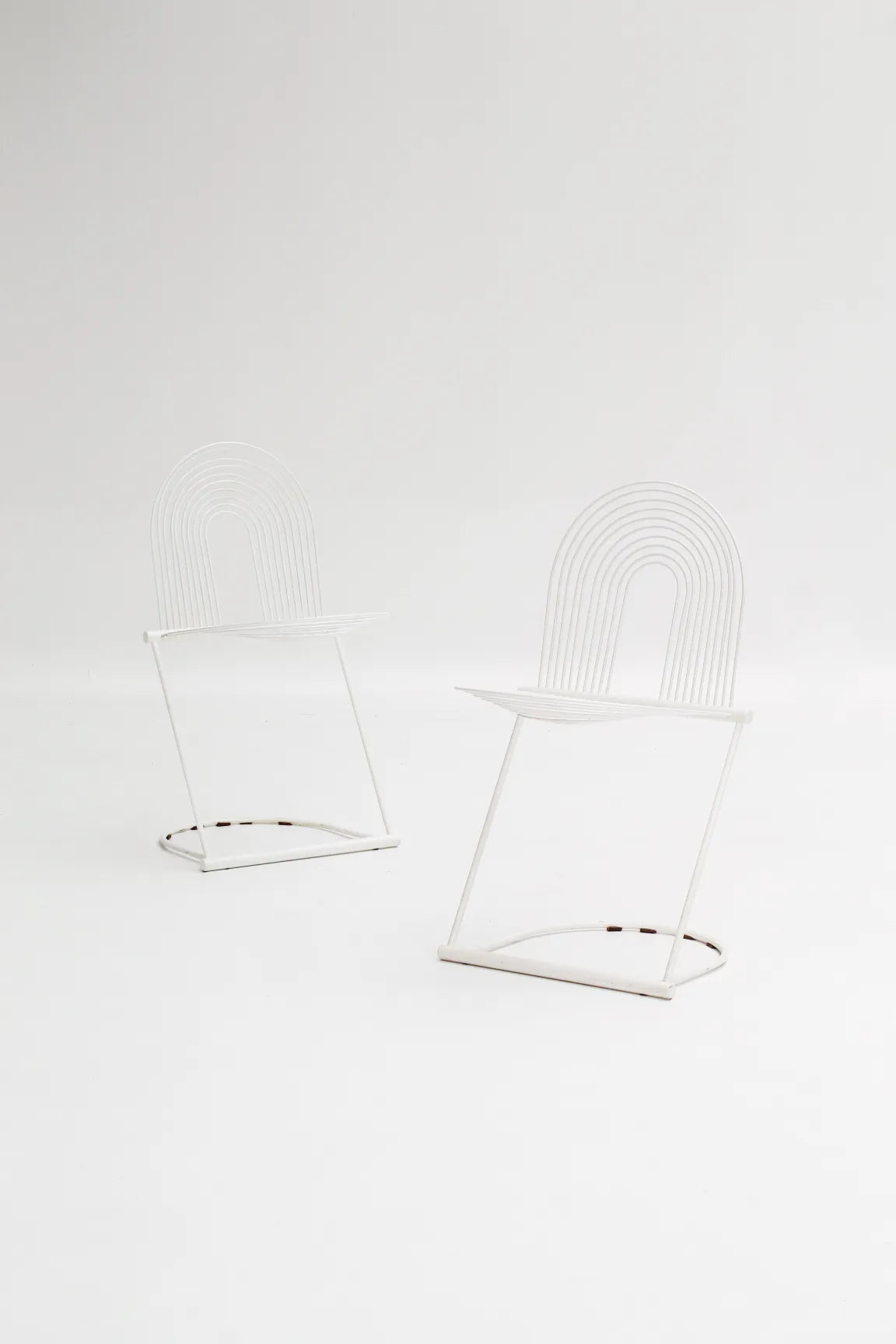 Chaises Swing blanches par Jutta & Herbert Ohl