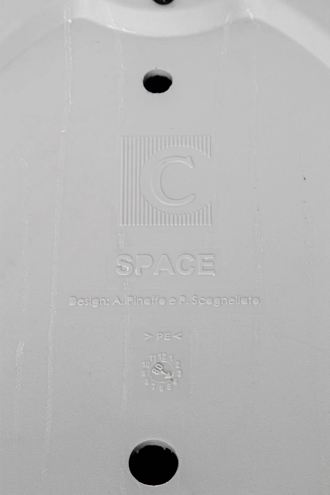 Chauffeuse Space par Angelo Pinaffo & Paolo Scagnellato