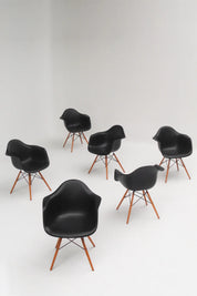Ensemble 6 chaises DAW par Charles & Ray Eames, édition Vitra 2008