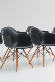 Ensemble 6 chaises DAW par Charles & Ray Eames, édition Vitra 2008