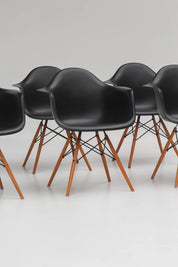 Ensemble 6 chaises DAW par Charles & Ray Eames, édition Vitra 2008
