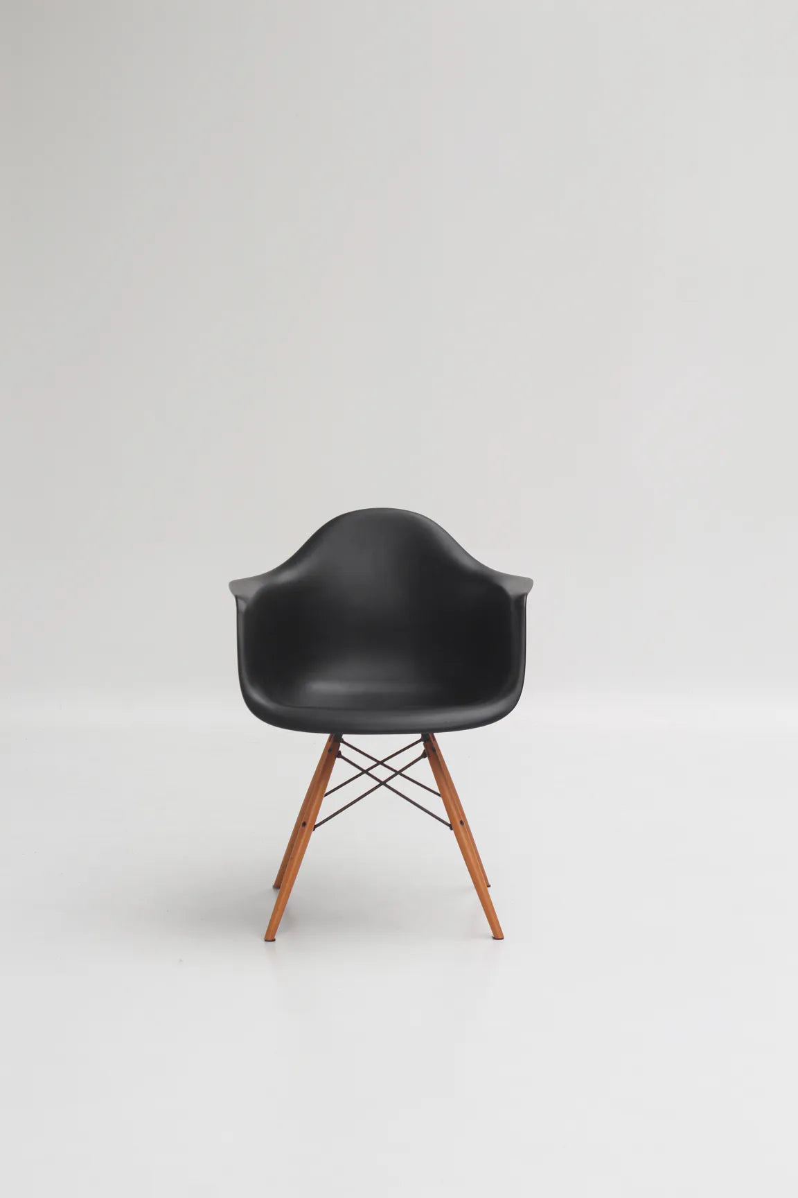 Ensemble 6 chaises DAW par Charles & Ray Eames, édition Vitra 2008