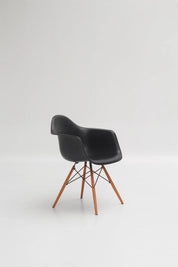 Ensemble 6 chaises DAW par Charles & Ray Eames, édition Vitra 2008