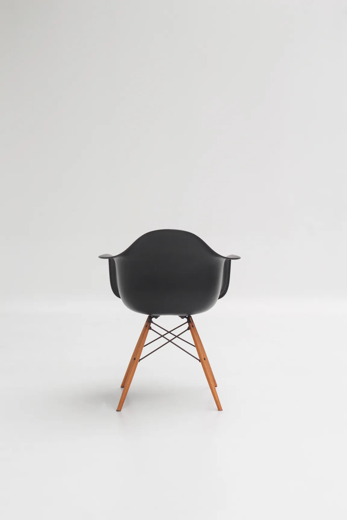 Ensemble 6 chaises DAW par Charles & Ray Eames, édition Vitra 2008