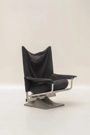 Fauteuil AEO noir par Archizoom pour Cassina design radical italien des années 70