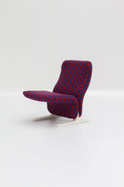 Chaise Concorde Pierre Paulin pour Artifort avec piètement blanc et tissu graphique vintage