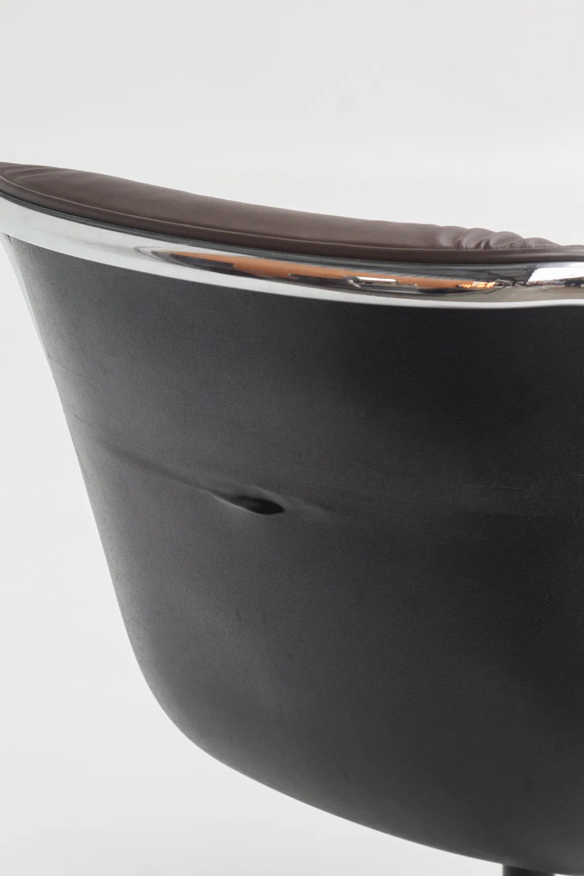 Fauteuil Executive en cuir marron par Charles Pollock pour Knoll