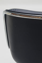 Fauteuil Executive bleu marine par Charles Pollock pour Knoll