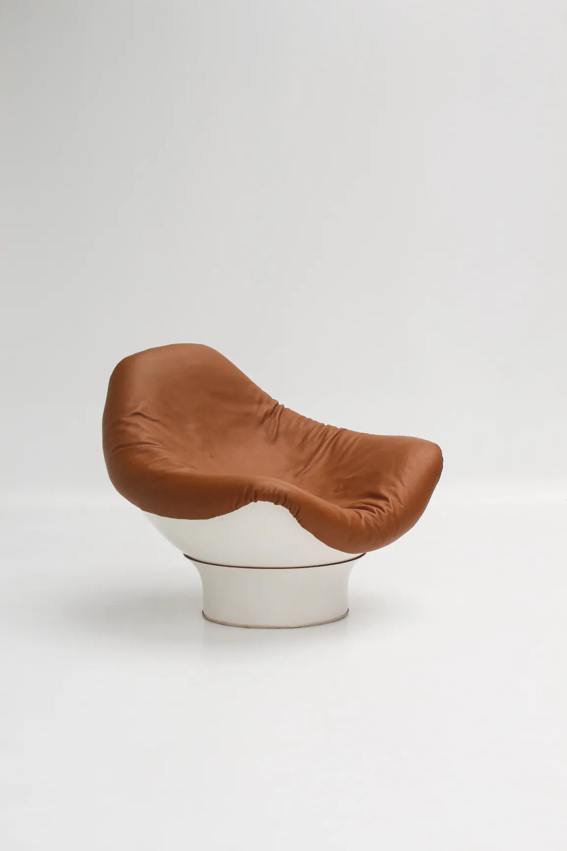 Fauteuil Rodica en cuir caramel par Mario Brunu pour Comfort, Italie