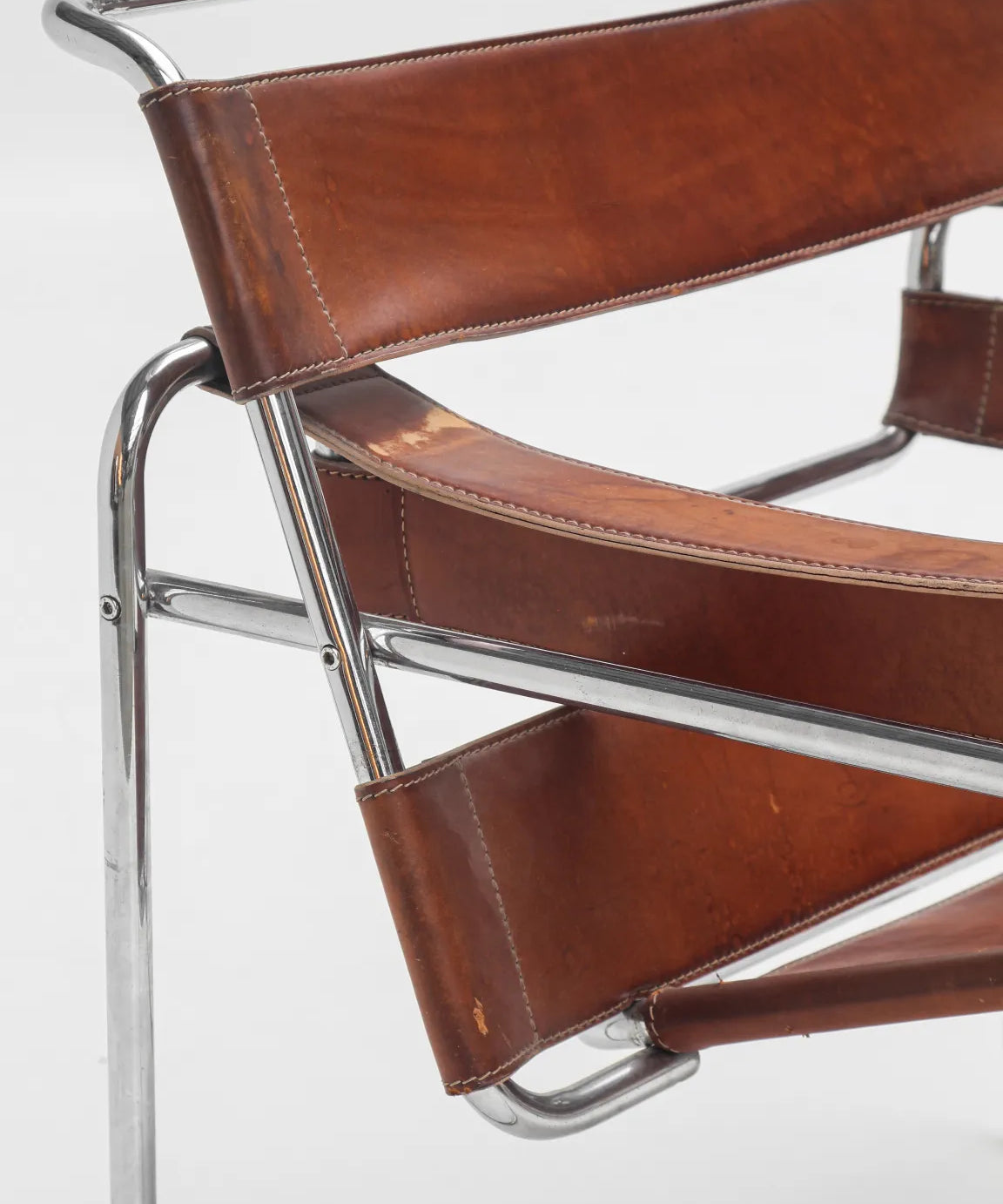 fauteuil-wassily-marcel-breuer-cuir-cognac-vintage-6.webp