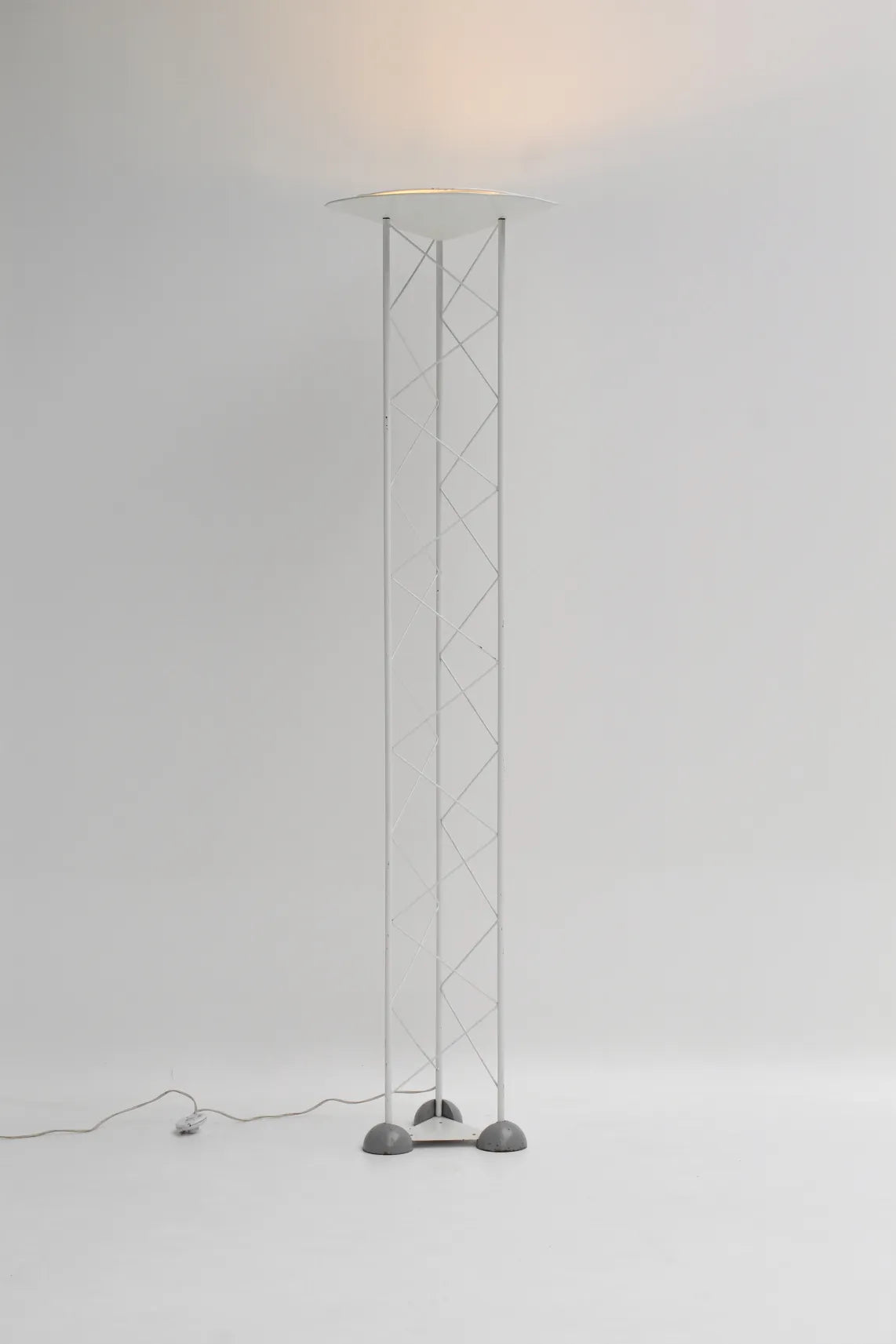 Lampadaire Alta Line blanc – Italie, années 1980