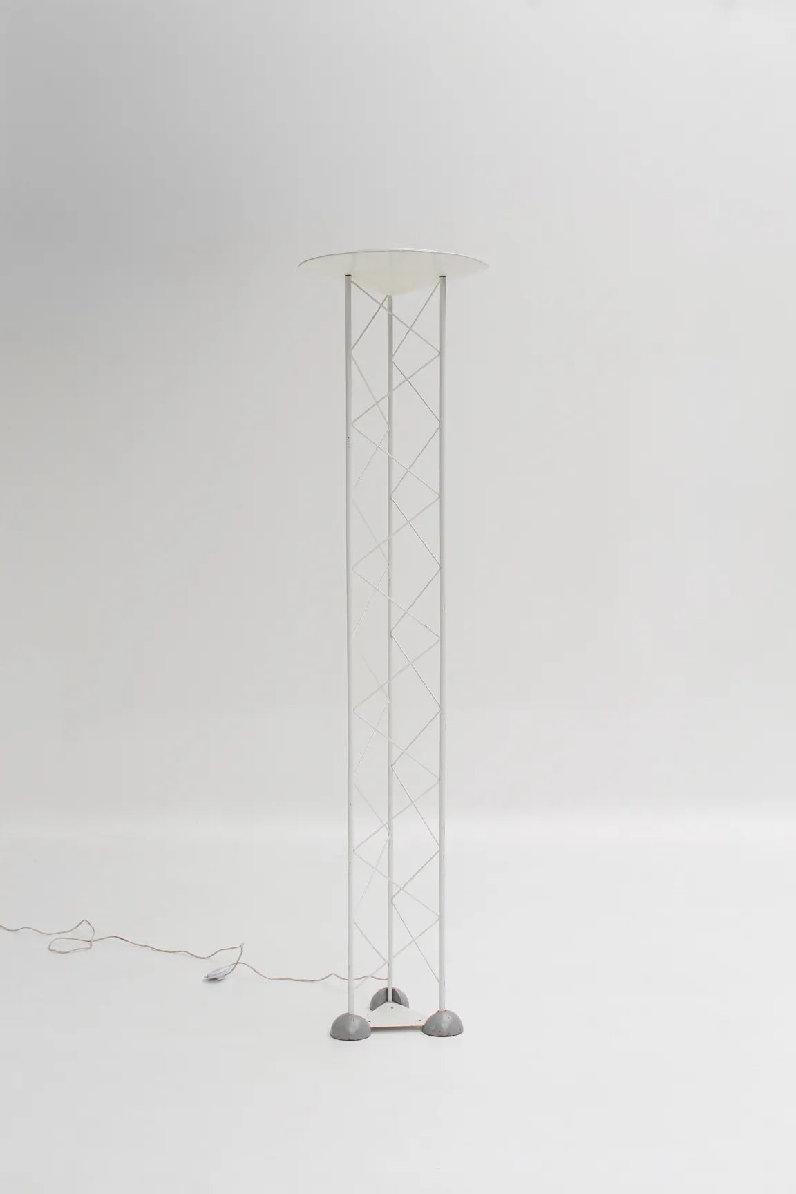 Lampadaire Alta Line blanc – Italie, années 1980