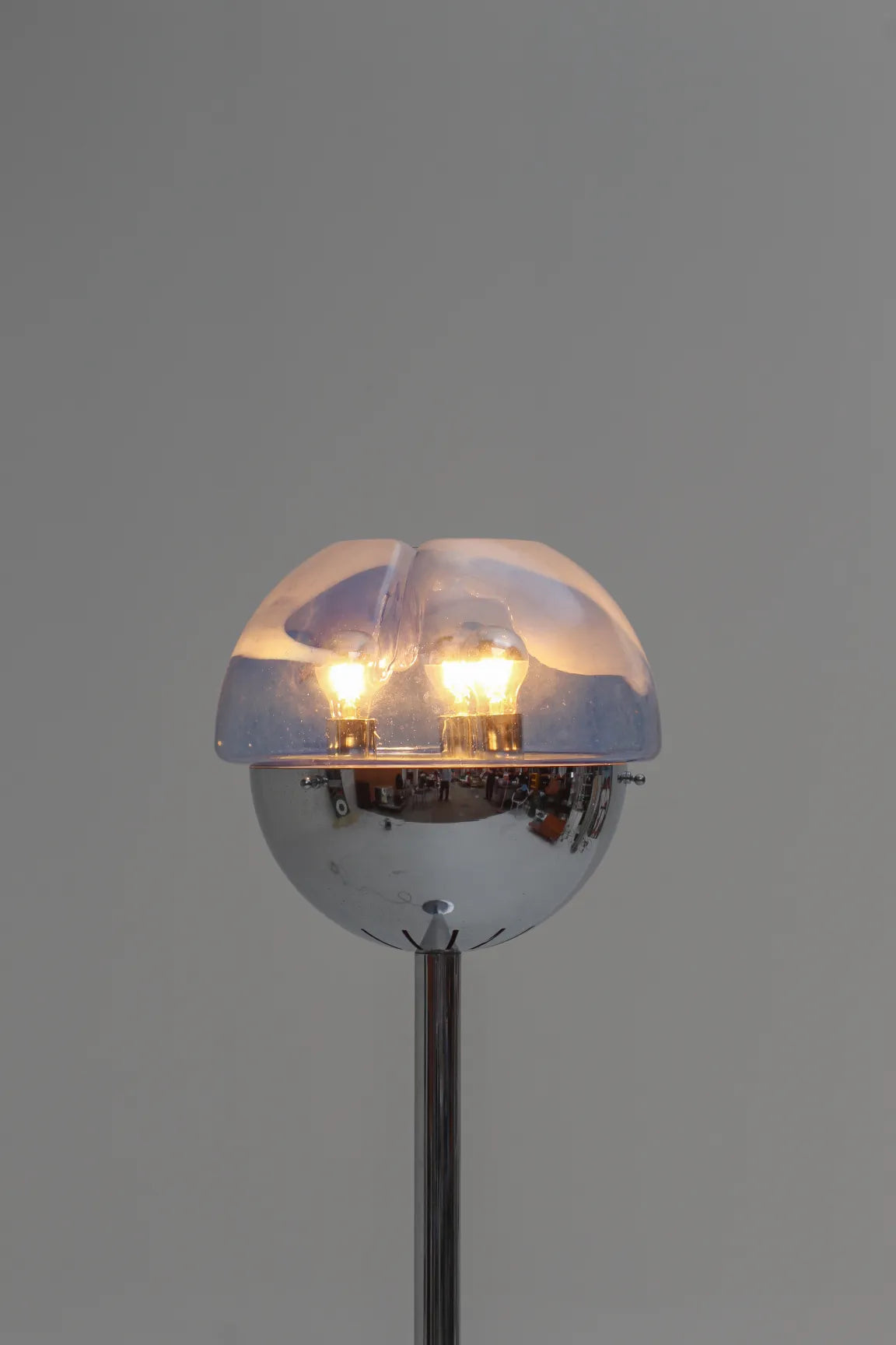 Lampadaire chromé en verre de Murano bleu