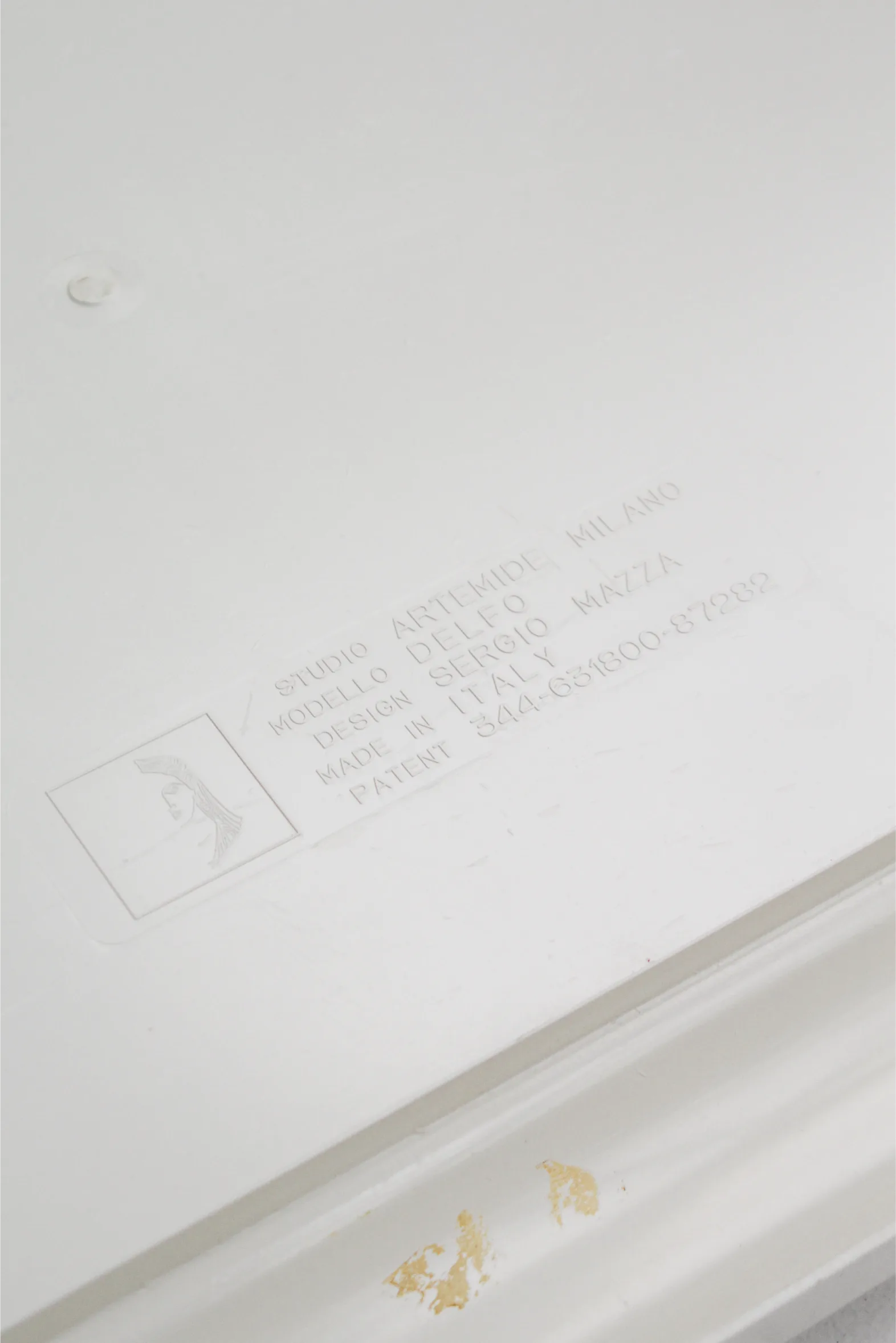 Miroir "Delfo" par Sergio Mazza pour Artémide