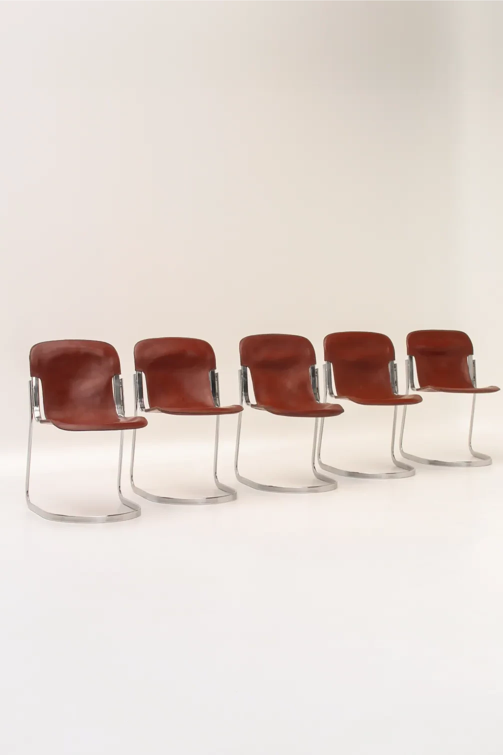 Set de 5 chaises cantilever vintage en cuir bordeaux par Willy Rizzo